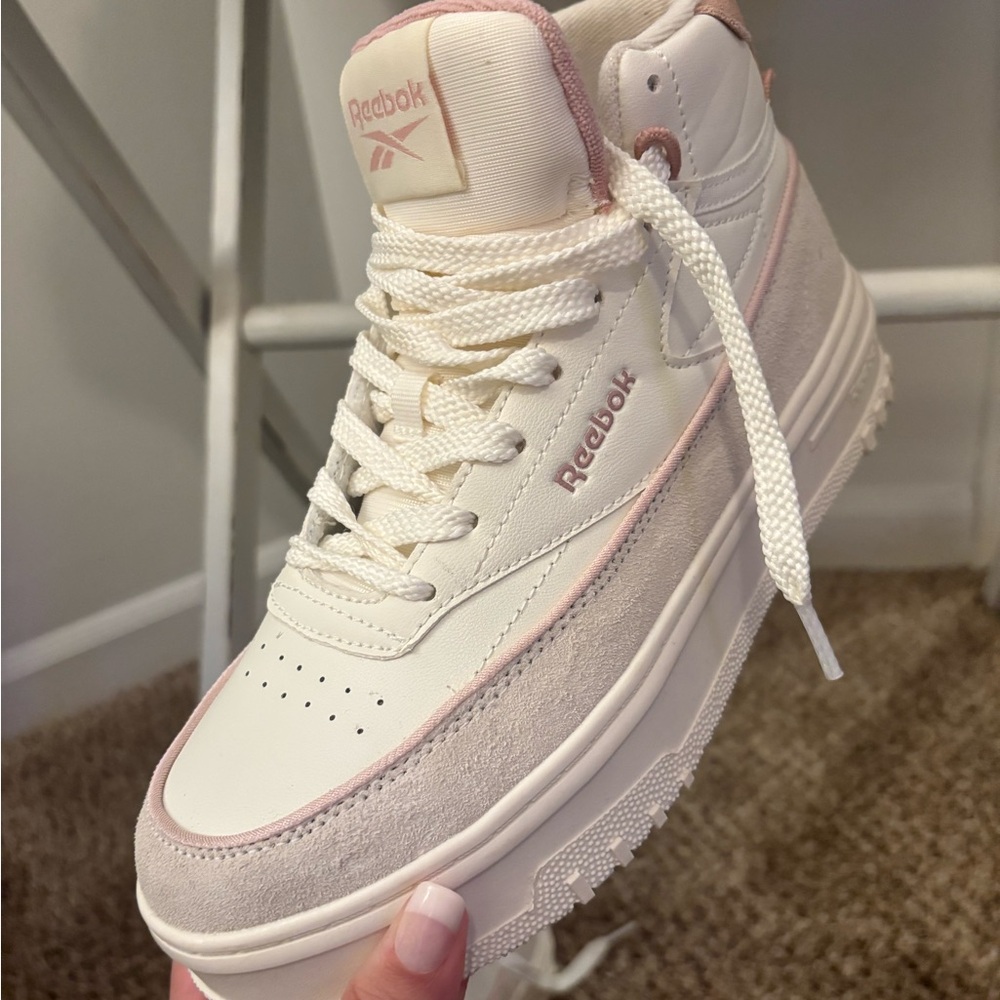 New Reebok Sneakers pink and white